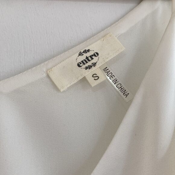 White Feather trim top - Picture 3 of 4